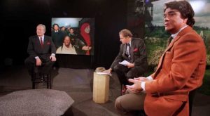 Jean-Marie Le Pen et Bernard Tapie sur le plateau de TF1