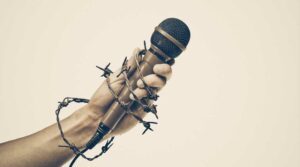 Liberté d’expression ou d’oppression : vers la surveillance généralisée