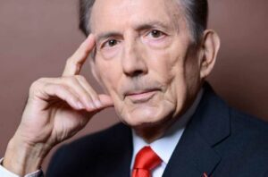 Jean-François Mattéi Sur l’échiquier mondial, va se jouer un jeu que l’histoire n’a encore jamais connu