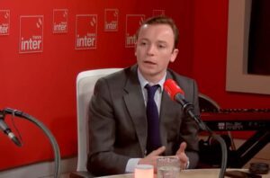 « Radio France » : ça commence à sentir le Sapin !